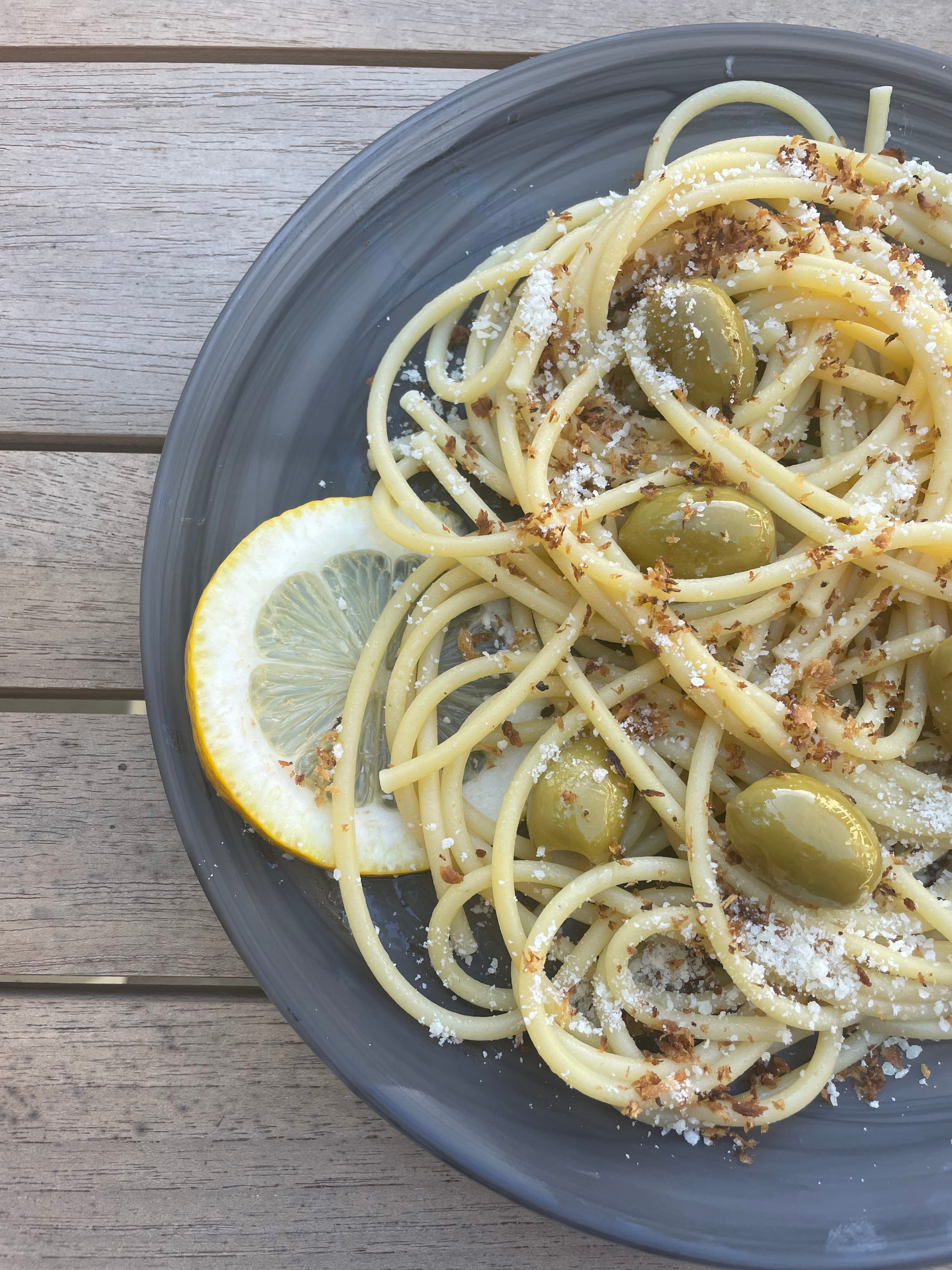 Lemon Garlic Green Olive Pasta – Freestyle Snacks